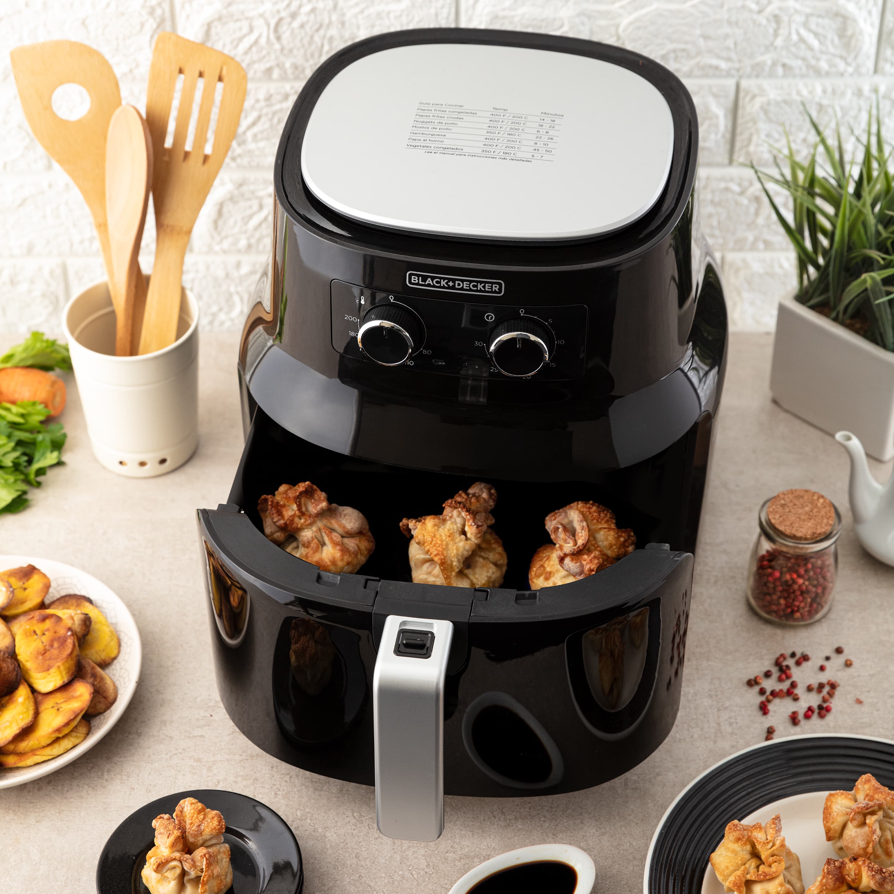 Black + Decker freidora de aire 4L negra