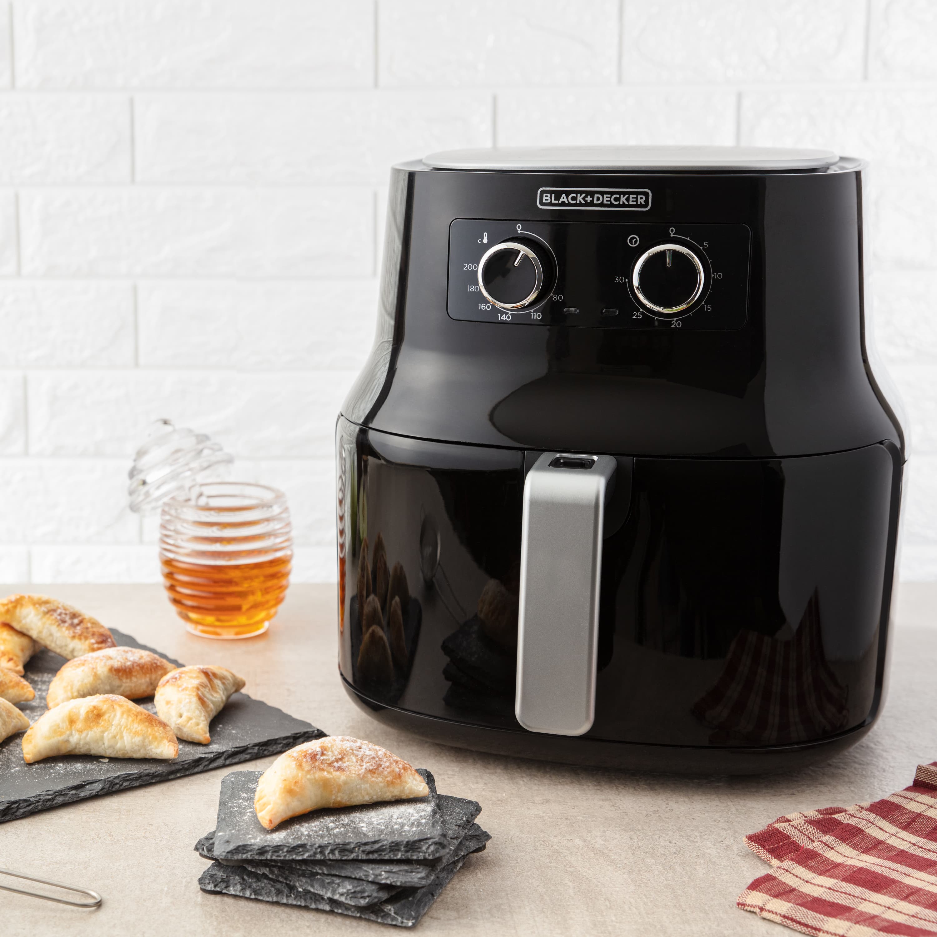 Black + Decker freidora de aire 4L negra