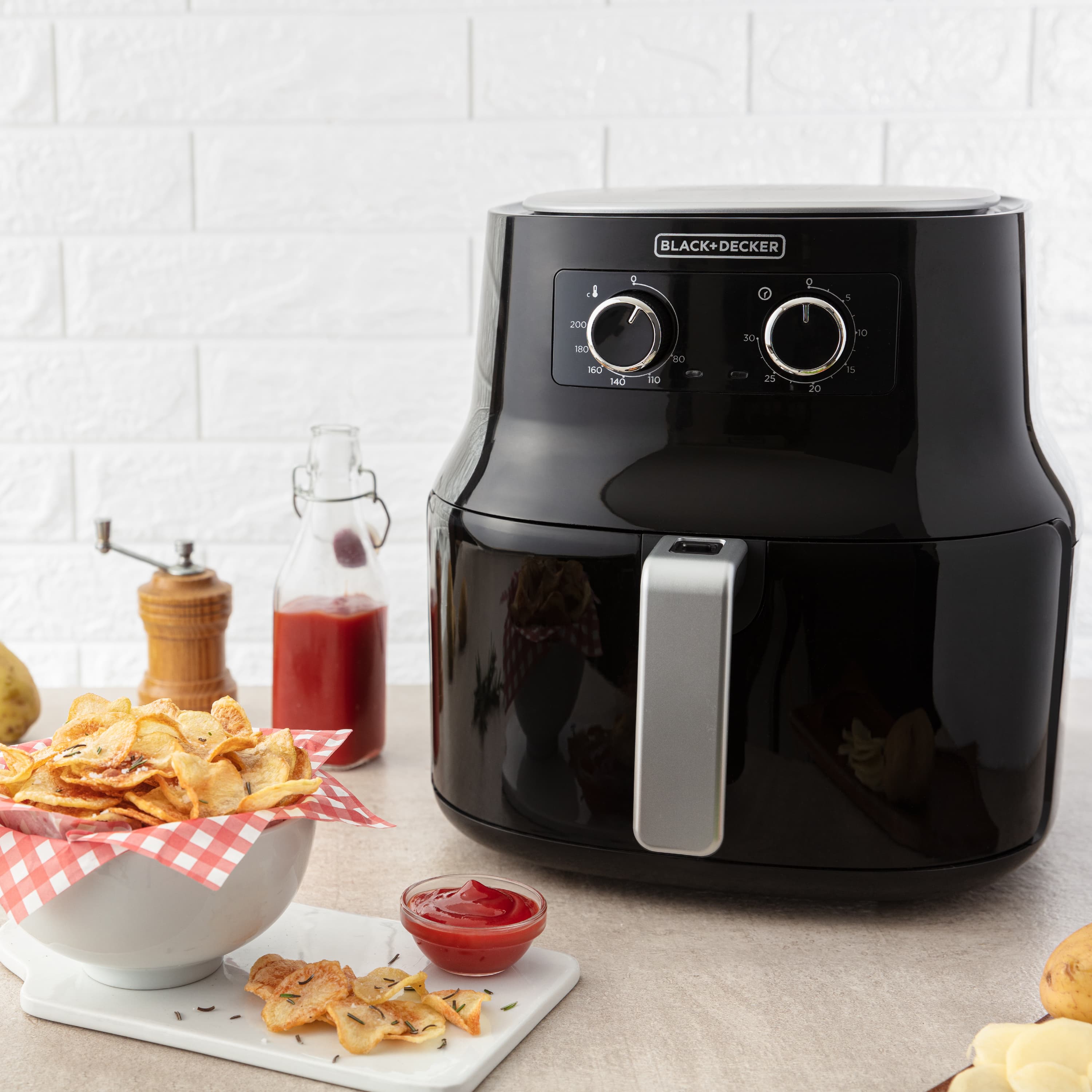 Black + Decker freidora de aire 4L negra